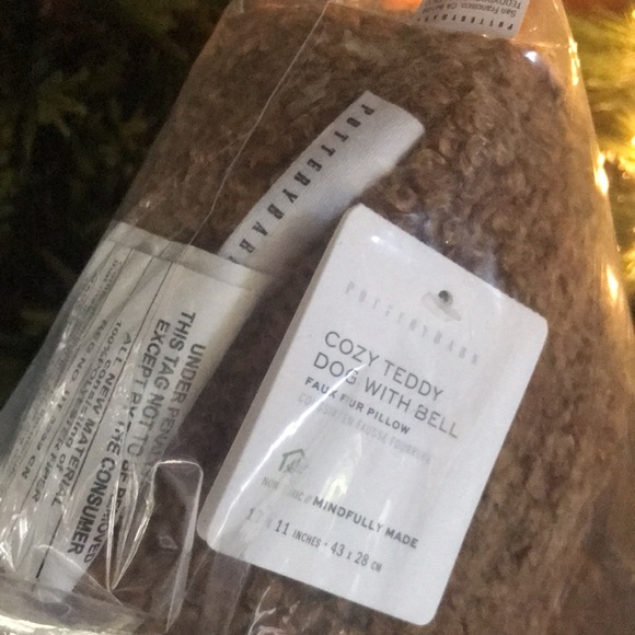 Pottery Barn Cozy Brown Teddy Faux Fur Dog Pillow with Bell Collar 🐕 - Picture 8 of 15